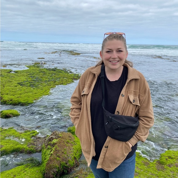 Meet your Posher, Mandy - Picture 1 of 1